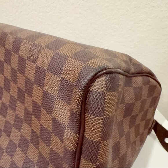Preowned Authentic Vintage Louis Vuitton Speedy 30 Damier Ebene 2006 - Picture 14 of 16